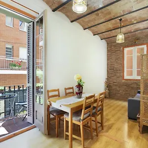 Appartamento Great In Sagrada Familia With Balcony, Barcellona